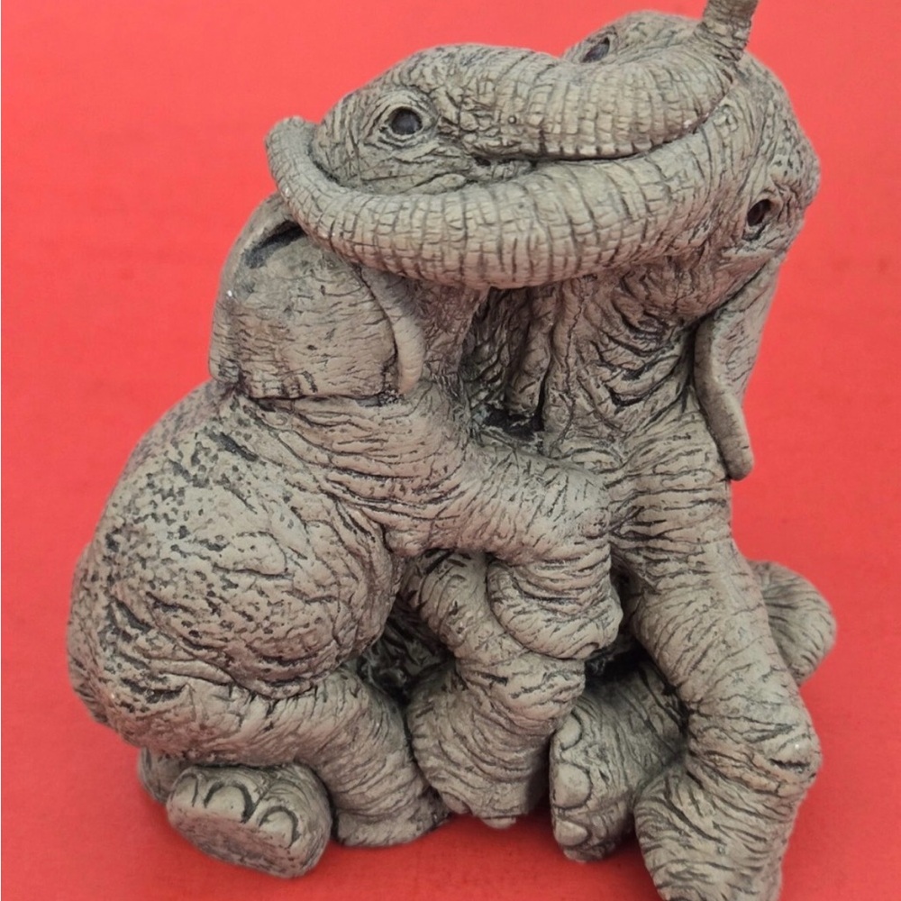 Elephant Figurine Sculpture in Gray